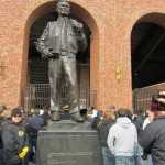 NILE KINNICK STATUE